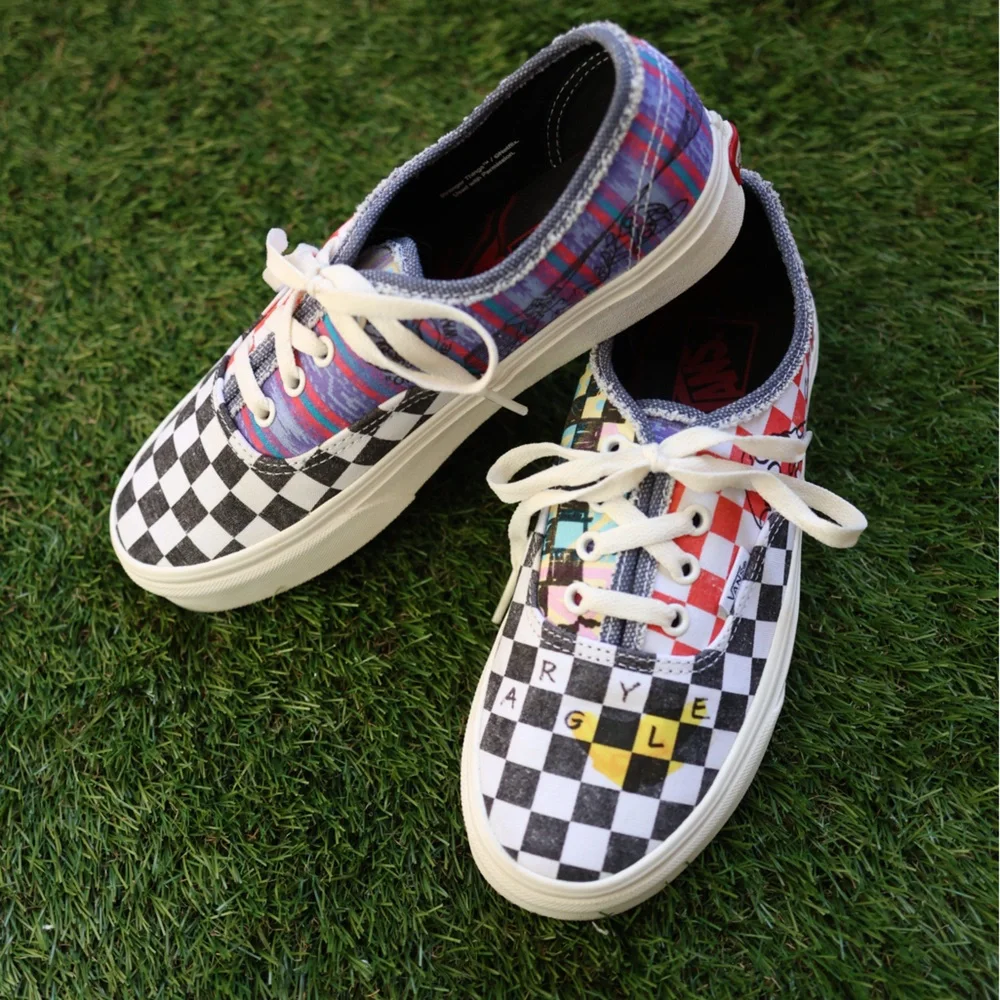Stranger Things Argyle Surfer Boy Pizza Vans Like New EUC Women’s 7.5 or Men’s 6 - Picture 11 of 12